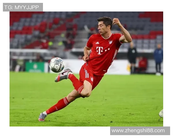 莱万重返安联球场引发拜仁球迷愤怒声讨称其忘恩负义